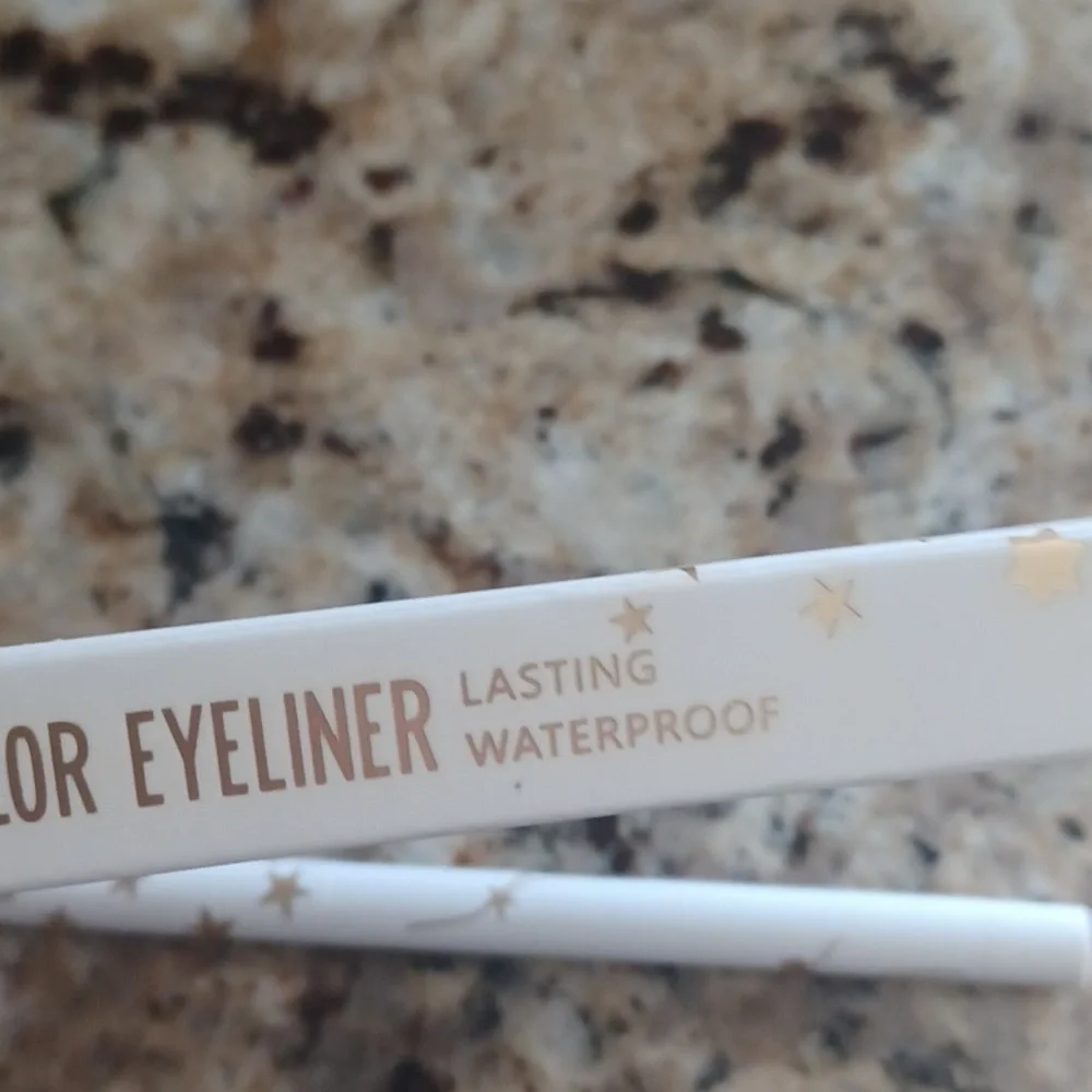 New Pudaier White Color Eyeliner E15